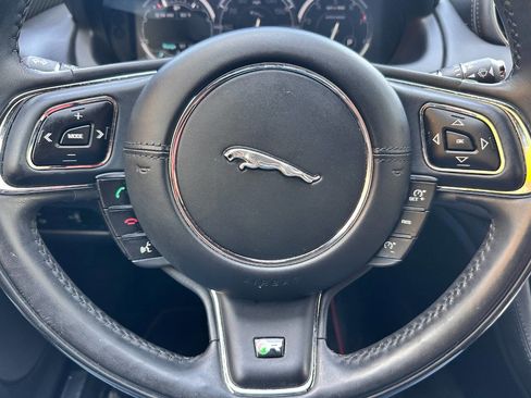 Used 2015 Jaguar XJ R LWB RWD image 16