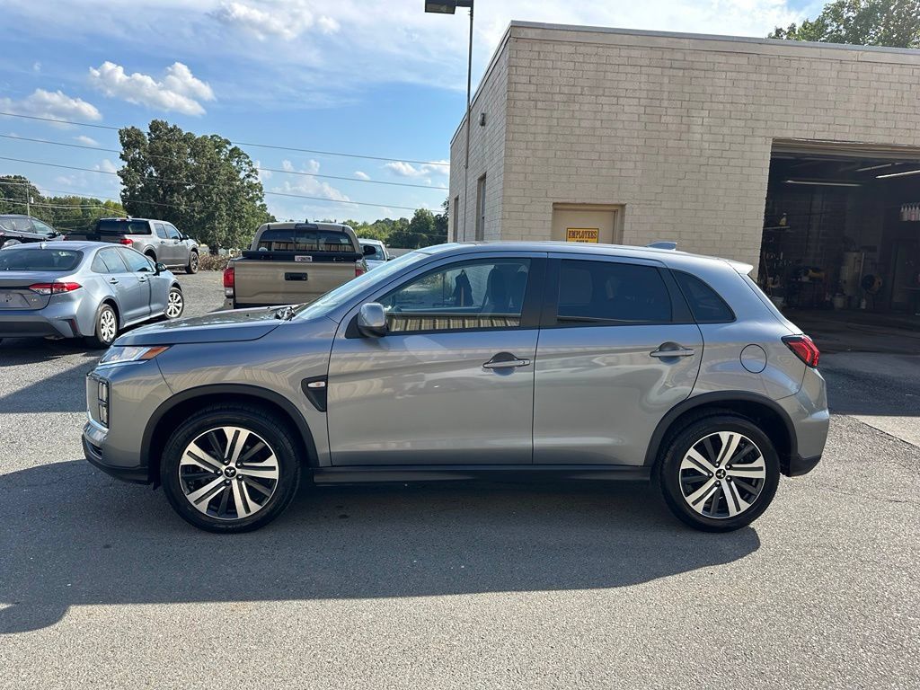 Used 2024 Mitsubishi Outlander Sport ES AWD/4WD image 3