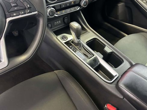 Used 2024 Nissan Sentra SV FWD image 20