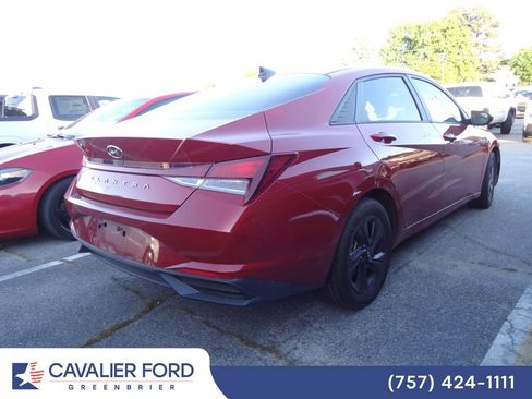 Used 2021 Hyundai Elantra SEL FWD image 4