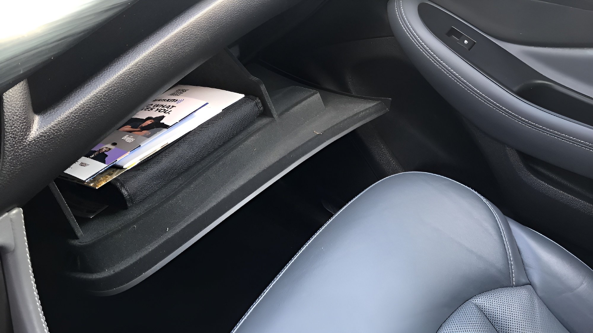 Used 2020 Buick Envision Essence AWD/4WD image 29