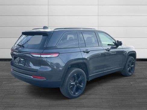 New 2026 Jeep Grand Cherokee Limited image 3