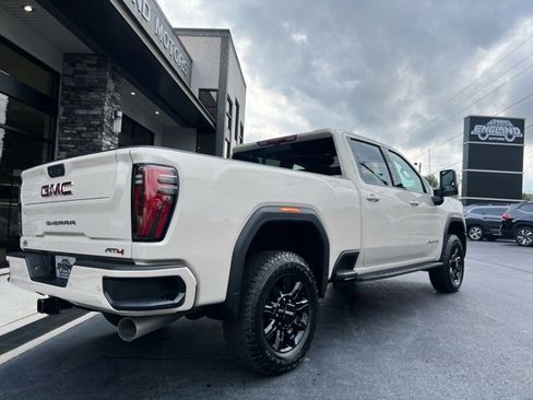 Used 2026 GMC Sierra 2500 AT4 w/ AT4 Premium Plus Package image 2