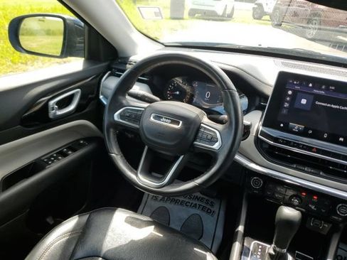 Used 2022 Jeep Compass Limited AWD/4WD image 17