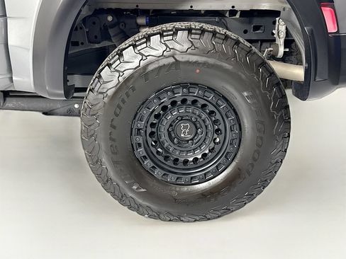 Used 2025 Ford F150 Raptor w/ Equipment Group 803A Raptor R AWD/4WD image 31