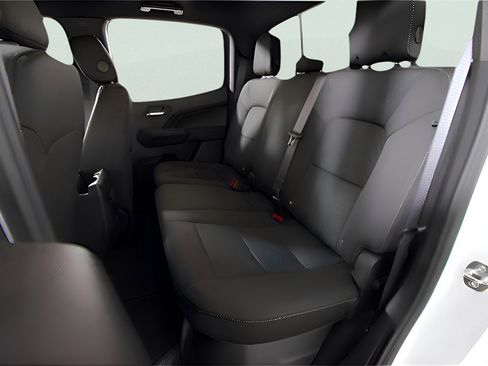 Used 2024 Chevrolet Colorado LT w/ LT Convenience Package image 17