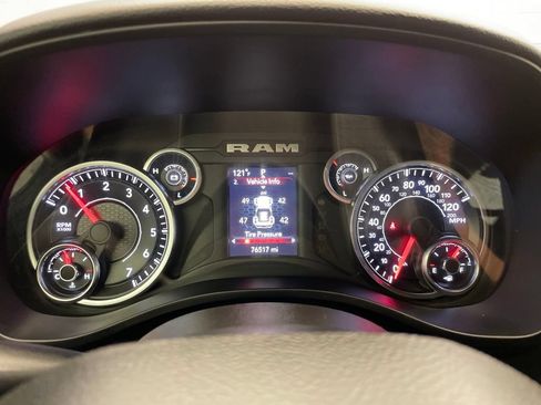 Used 2021 RAM 1500 Big Horn RWD image 14