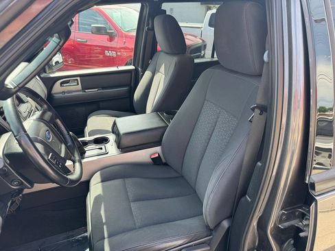 Used 2017 Ford Expedition XLT AWD/4WD image 12