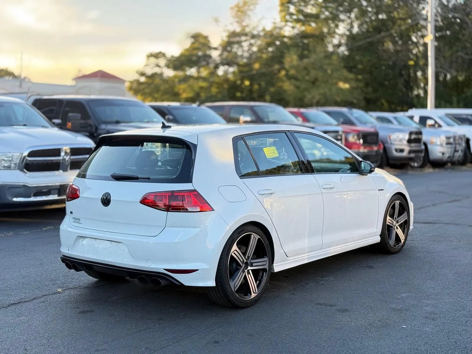 Used 2016 Volkswagen Golf R 4-Door AWD/4WD image 5