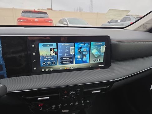 New 2026 Nissan Kicks SR w/ SR Premium Package FWD image 24