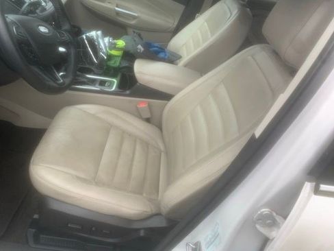 Used 2017 Ford Escape Titanium FWD image 9