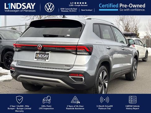 Certified 2025 Volkswagen Taos SE image 2