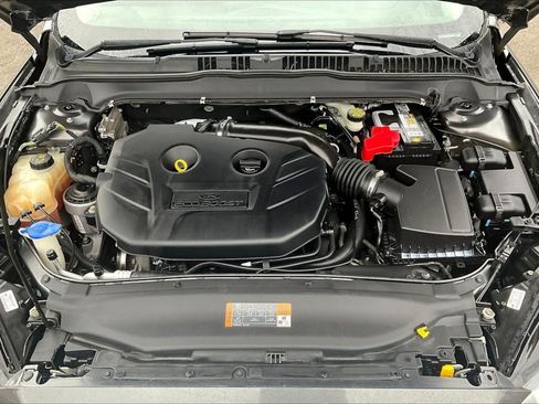 Used 2015 Ford Fusion SE w/ Equipment Group 201A AWD/4WD image 28