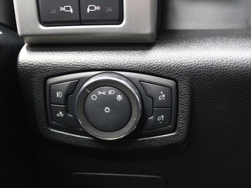 Used 2019 Ford F150 Platinum w/ Equipment Group 701A Luxury AWD/4WD image 43