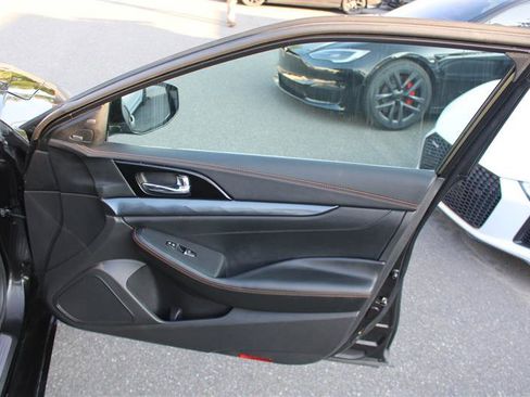 Used 2021 Nissan Maxima SR w/ Sport Mat Group image 14