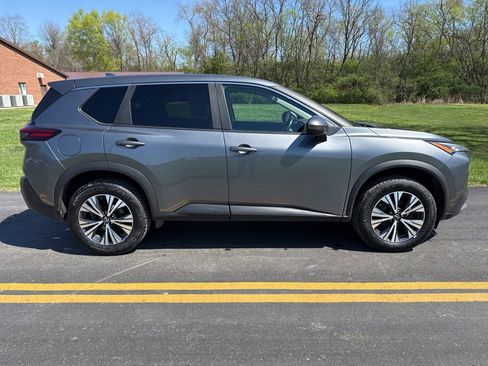 Used 2023 Nissan Rogue SV image 8