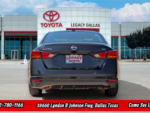 Used 2023 Nissan Altima 2.5 SV FWD image 8