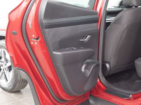 Used 2025 Hyundai Tucson SEL FWD image 8