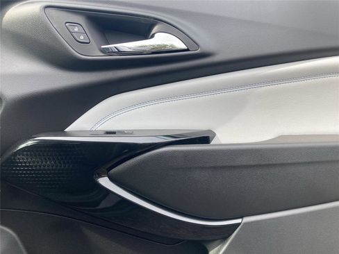 New 2026 Chevrolet Trax LT w/ Driver Confidence Package image 12