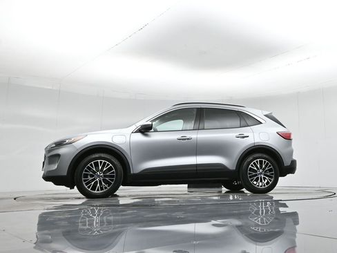 Used 2022 Ford Escape SEL image 55