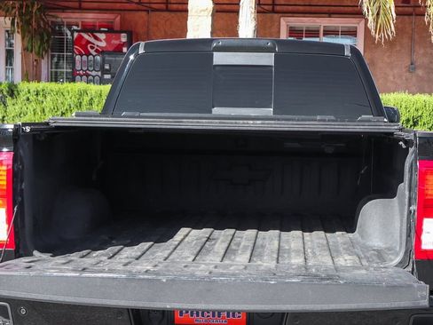 Used 2018 Chevrolet Silverado 1500 LTZ Z71 w/ Redline Edition AWD/4WD image 9