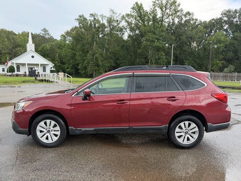 Used 2017 Subaru Outback 2.5i Premium AWD/4WD image 1