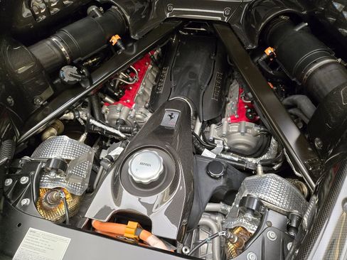 Used 2022 Ferrari SF90 Stradale AWD/4WD image 20