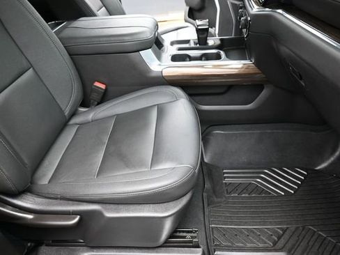 Used 2023 Chevrolet Silverado 1500 LT Trail Boss w/ LT Trail Boss Premium Package AWD/4WD image 25