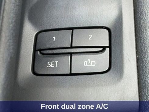 Used 2023 GMC Yukon SLT w/ SLT Premium Package AWD/4WD image 15