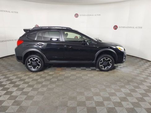 Used 2016 Subaru Crosstrek 2.0i Premium w/ Moonroof Package AWD/4WD image 4