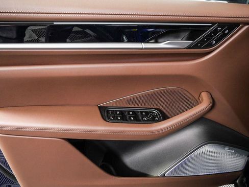 New 2026 Porsche Macan Electric RWD image 6