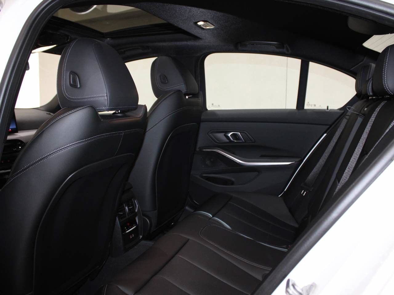 Certified 2026 BMW 330i Sedan RWD image 16
