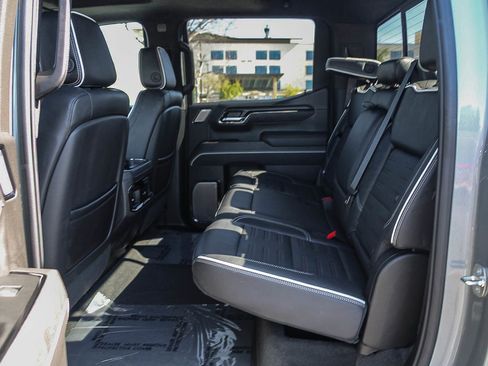 Used 2024 GMC Sierra 1500 AT4X image 17