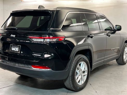 Used 2025 Jeep Grand Cherokee Laredo X w/ Luxury Tech Group I AWD/4WD image 5