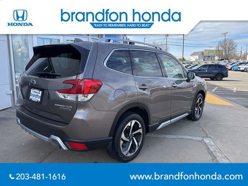 Used 2023 Subaru Forester Touring AWD/4WD image 6
