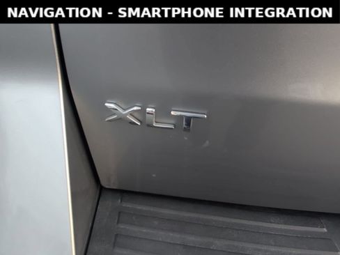 Used 2023 Ford Expedition Max XLT image 6