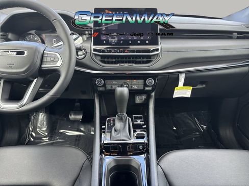 New 2026 Jeep Compass Latitude image 13