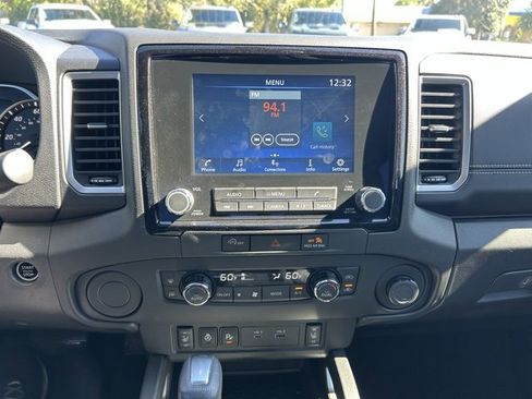 Used 2024 Nissan Frontier SV w/ SV Convenience Package image 23