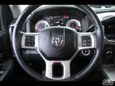Used 2017 RAM 2500 Laramie w/ Sport Appearance Group AWD/4WD image 28