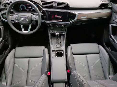 Certified 2023 Audi Q3 2.0T Premium Plus w/ Premium Plus Package image 29