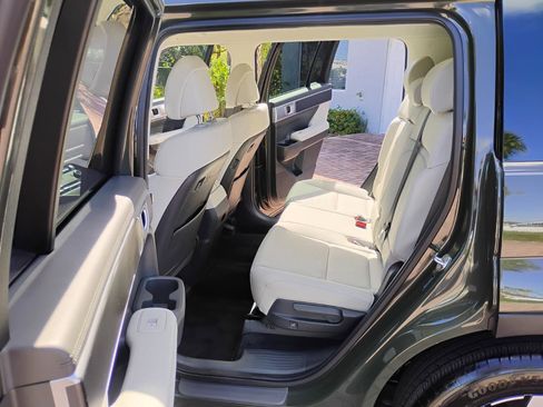 Used 2024 Hyundai Santa Fe SEL image 40