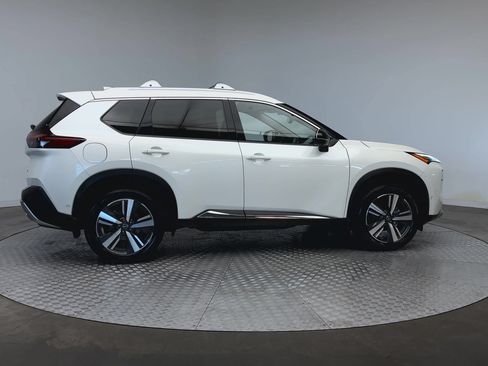 Used 2023 Nissan Rogue Platinum w/ Platinum Premium Package FWD image 9