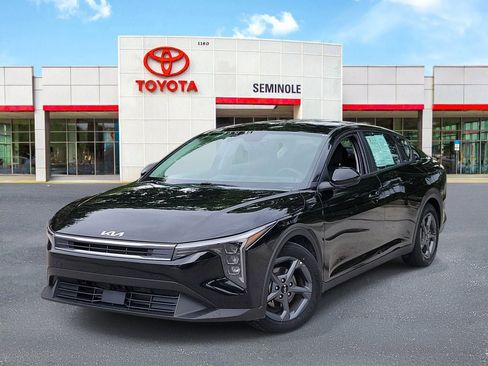 Used 2025 Kia K4 LXS FWD image 1