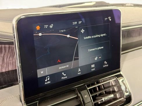 Used 2018 Lincoln Navigator Reserve w/ Technology Package image 15