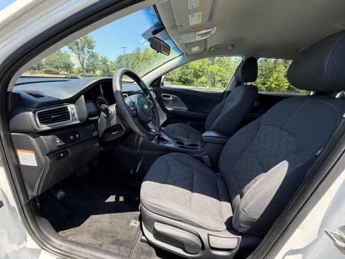 Used 2018 Kia Niro LX FWD image 9