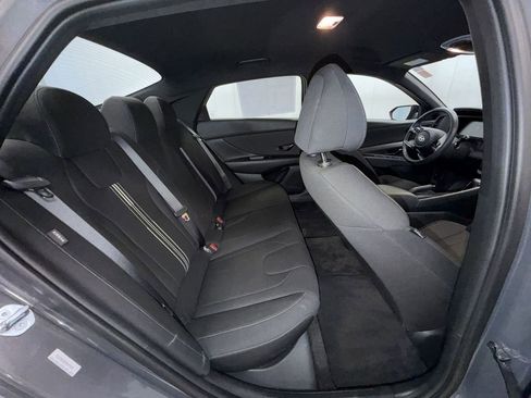 Used 2025 Hyundai Elantra Sport FWD image 16