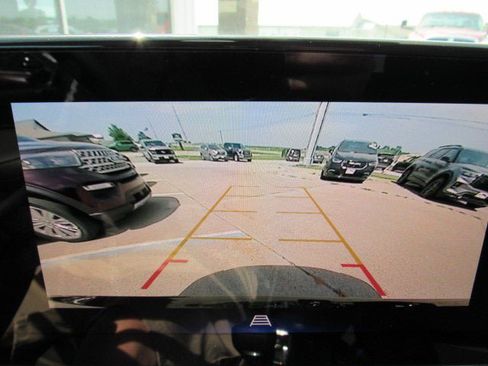 Used 2024 Chevrolet Trax ACTIV w/ Sunroof Package FWD image 35
