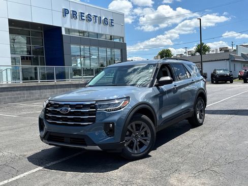New 2026 Ford Explorer Active w/ Active Comfort Package AWD/4WD image 1