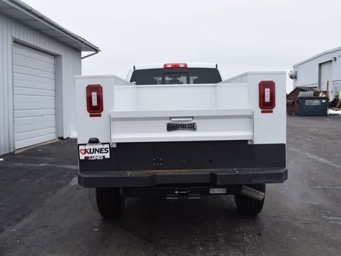 New 2024 RAM 2500 Tradesman w/ Chrome Appearance Group image 8