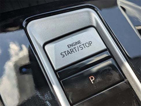 Used 2026 Volkswagen Atlas Cross Sport SE image 29